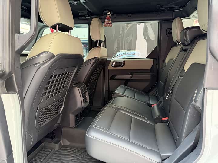 Фото 6 - Ford Bronco