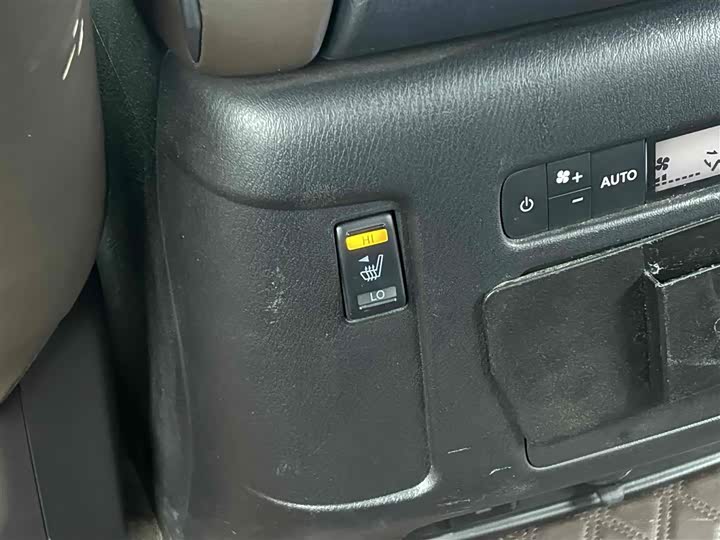 Фото 11 - Nissan Armada