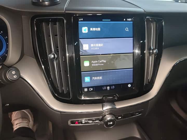 Фото 13 - Volvo XC60