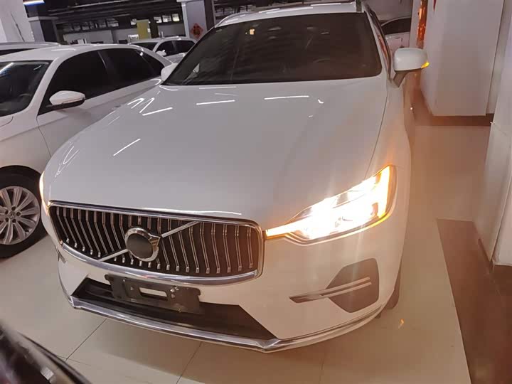 Фото 3 - Volvo XC60