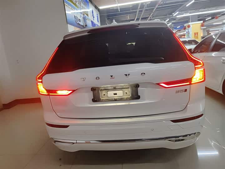 Фото 6 - Volvo XC60