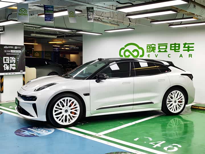 Фото 2 - Zeekr 001