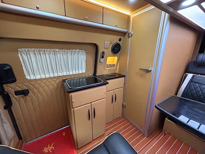 Фото 11 - Ford Transit