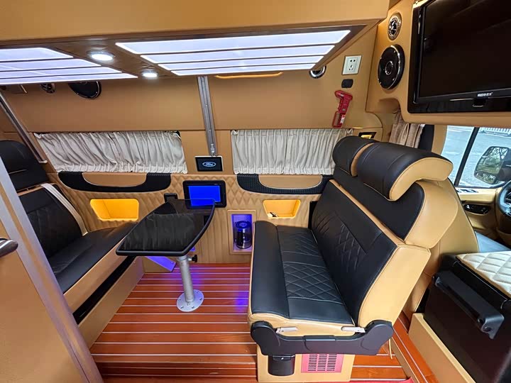 Фото 15 - Ford Transit