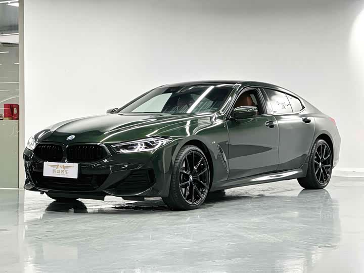 Фото 1 - BMW 8 Series