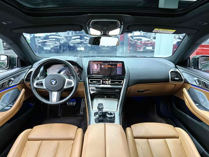 Фото 5 - BMW 8 Series