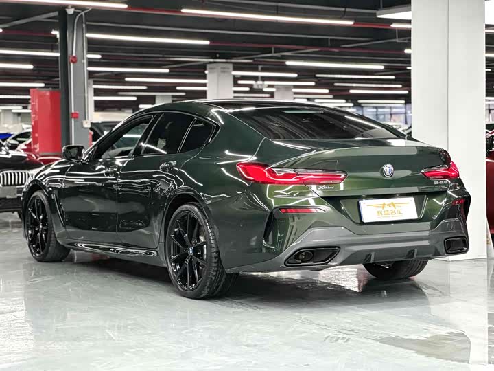 Фото 8 - BMW 8 Series