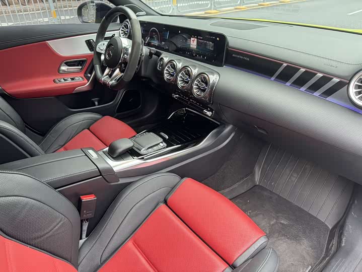 Фото 14 - Mercedes-Benz CLA-Class AMG