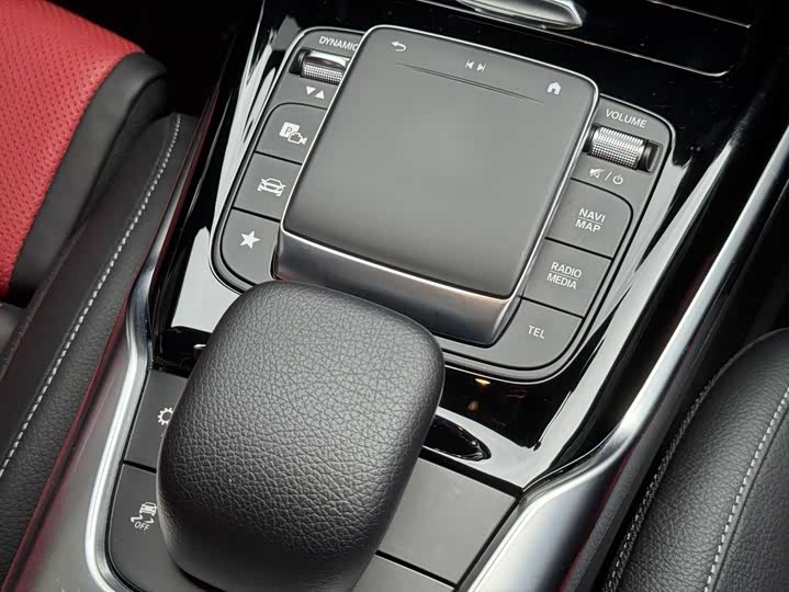 Фото 22 - Mercedes-Benz CLA-Class AMG