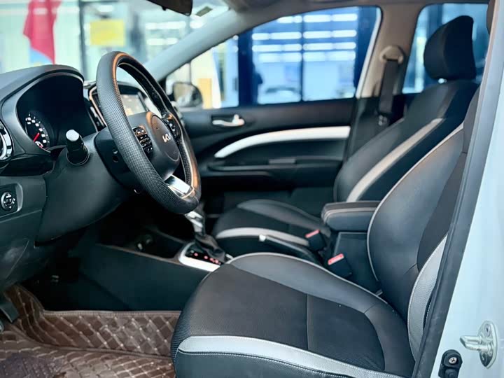 Фото 10 - Kia KX1