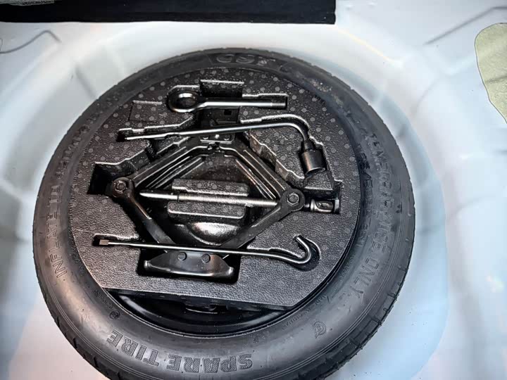 Фото 19 - Kia KX1