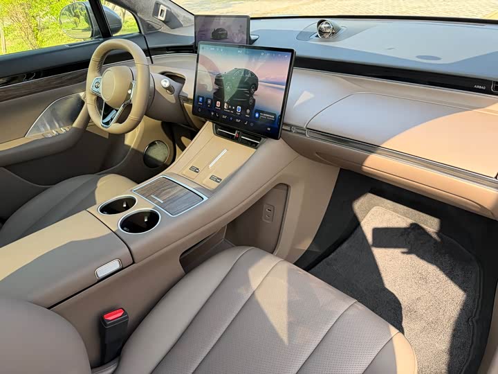 Фото 13 - Luxeed R7