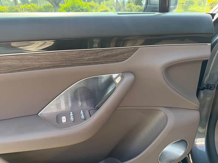 Фото 15 - Luxeed R7