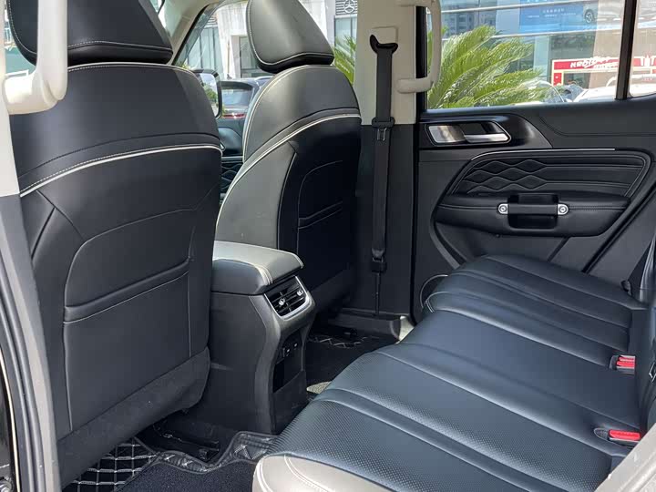 Фото 3 - Tank 300