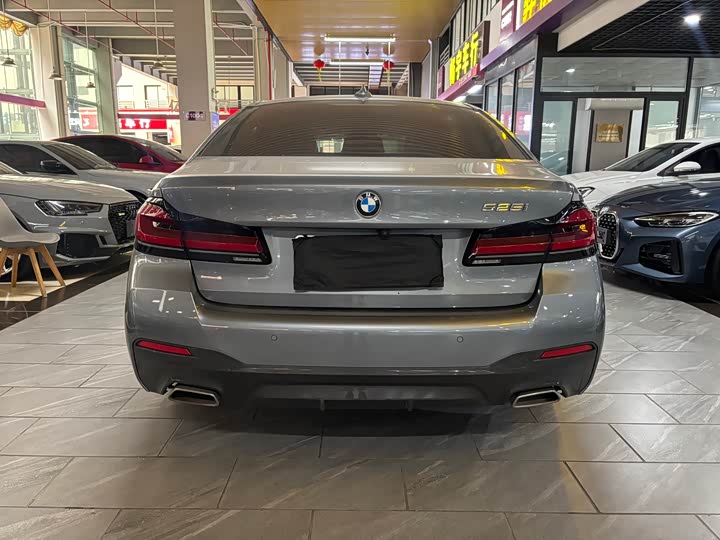 Фото 3 - BMW 5 Series