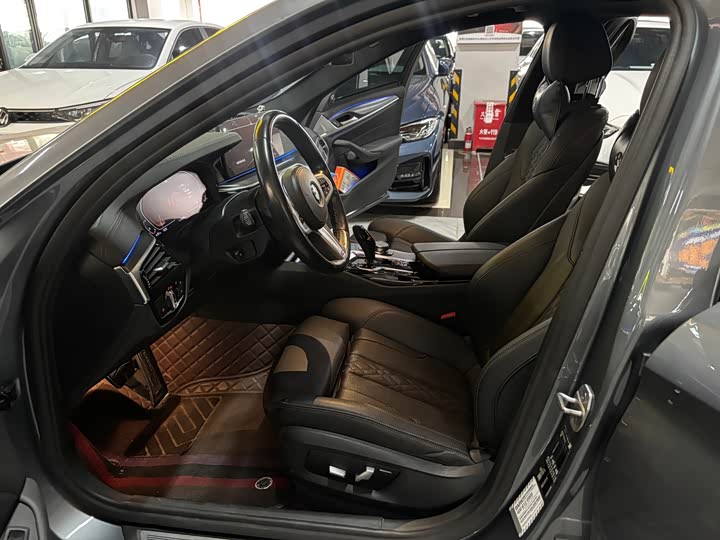 Фото 4 - BMW 5 Series