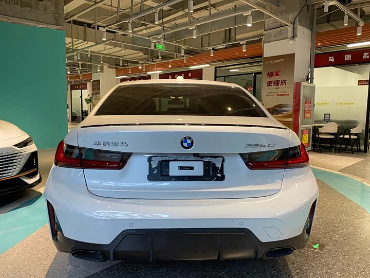 Фото 15 - BMW 3 Series