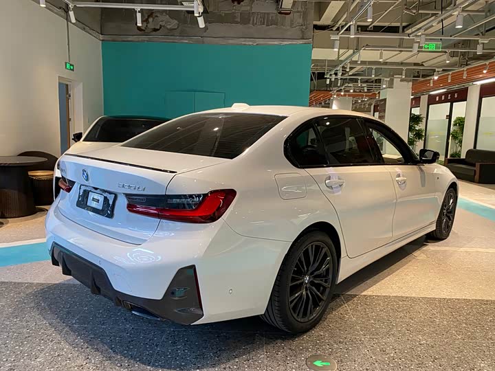 Фото 16 - BMW 3 Series