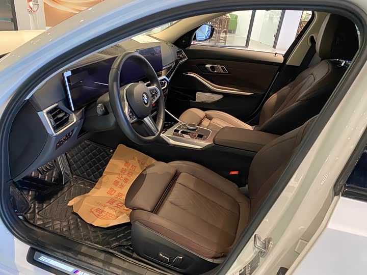 Фото 5 - BMW 3 Series