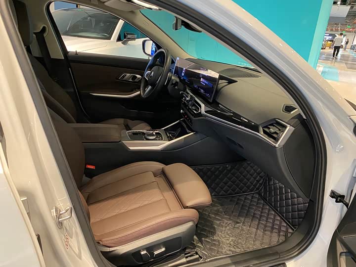 Фото 8 - BMW 3 Series