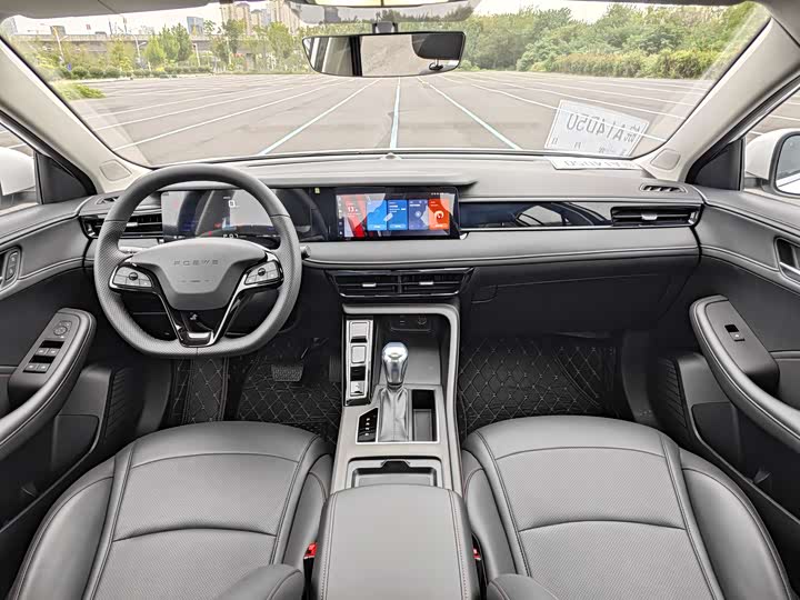 Фото 19 - Roewe i5