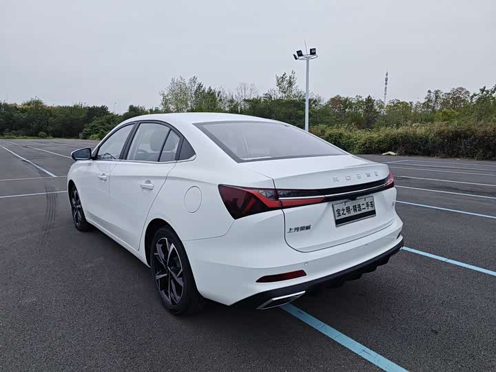 Фото 4 - Roewe i5