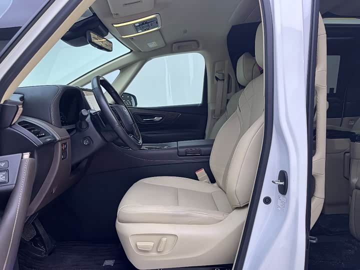 Фото 19 - Toyota Alphard