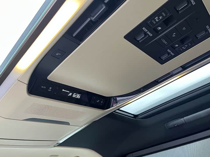 Фото 23 - Toyota Alphard