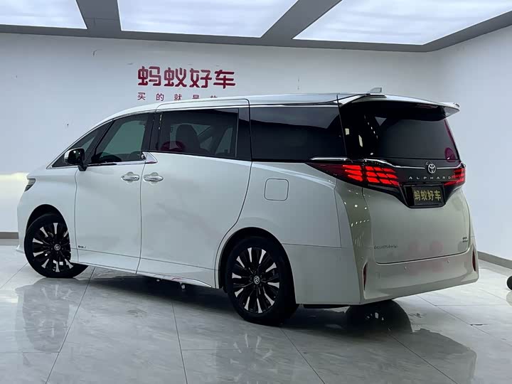 Фото 4 - Toyota Alphard