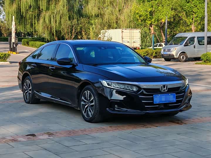 Фото 3 - Honda Accord