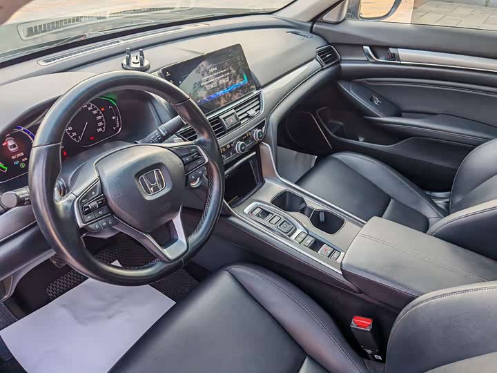 Фото 7 - Honda Accord
