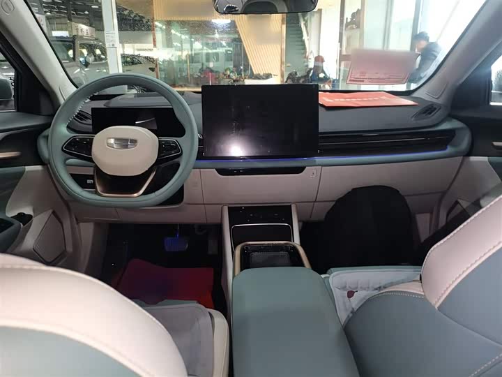 Фото 10 - Geely Geometry G6