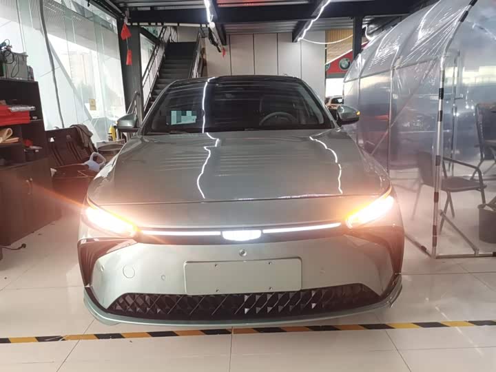 Фото 3 - Geely Geometry G6