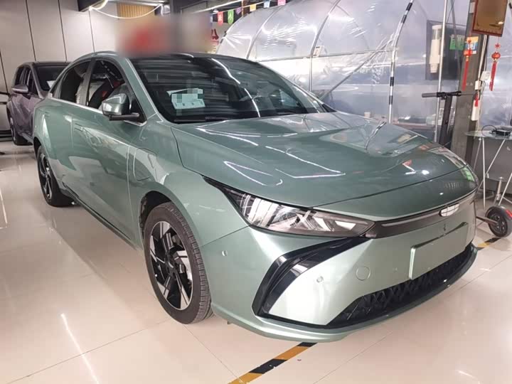 Фото 4 - Geely Geometry G6