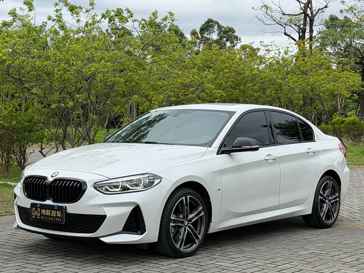 Фото 1 - BMW 1 Series