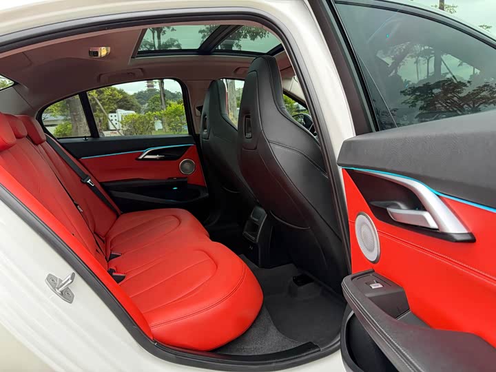 Фото 12 - BMW 1 Series