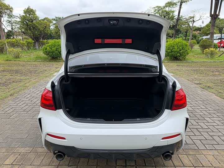 Фото 24 - BMW 1 Series