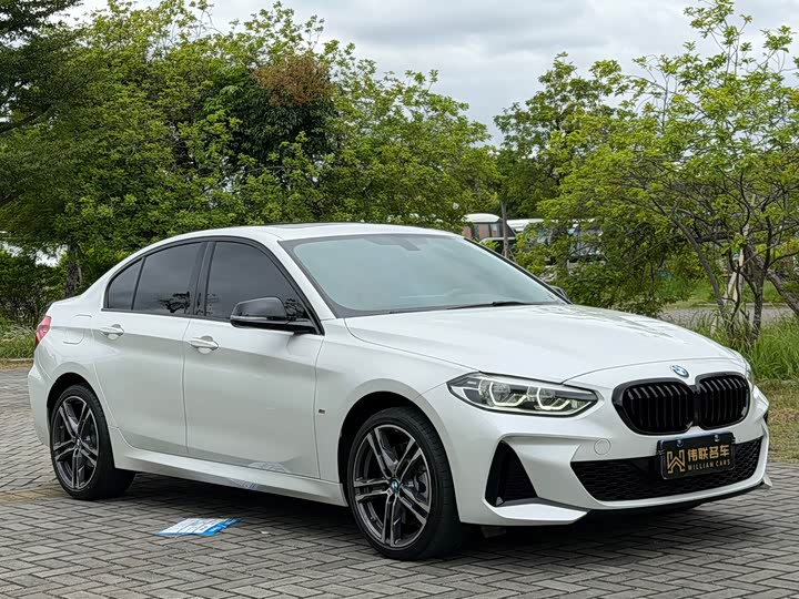 Фото 3 - BMW 1 Series