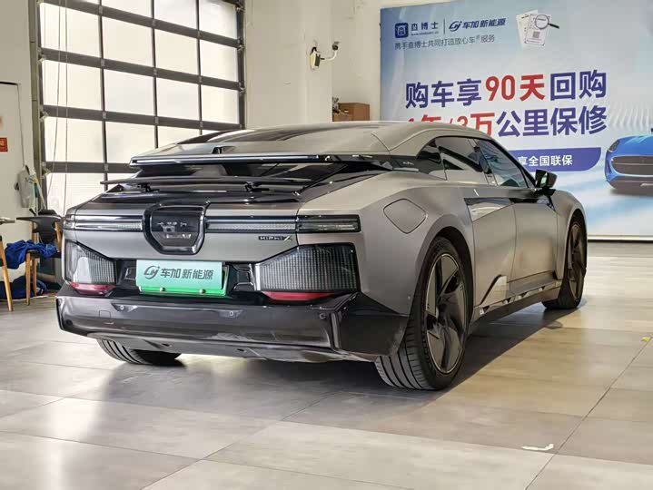 Фото 7 - HiPhi Z