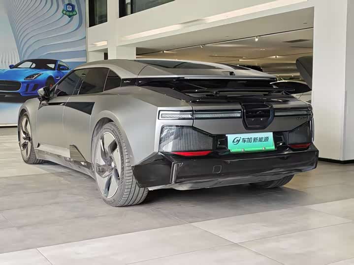 Фото 9 - HiPhi Z