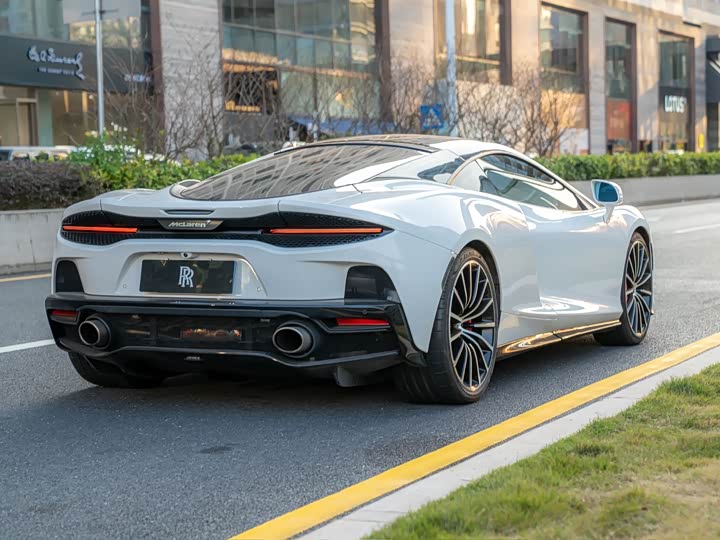 Фото 10 - McLaren GT