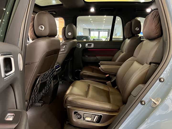 Фото 10 - LiXiang L8