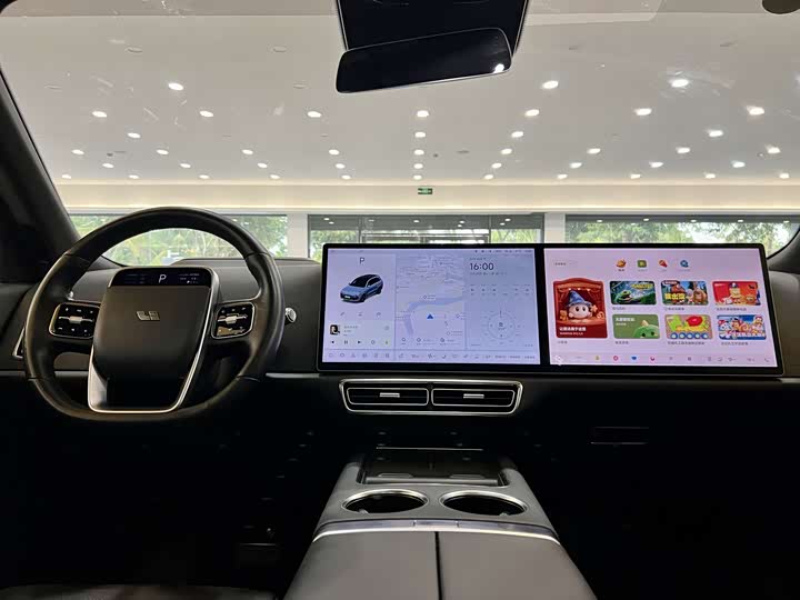 Фото 11 - LiXiang L8