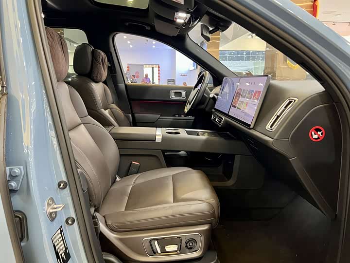 Фото 12 - LiXiang L8