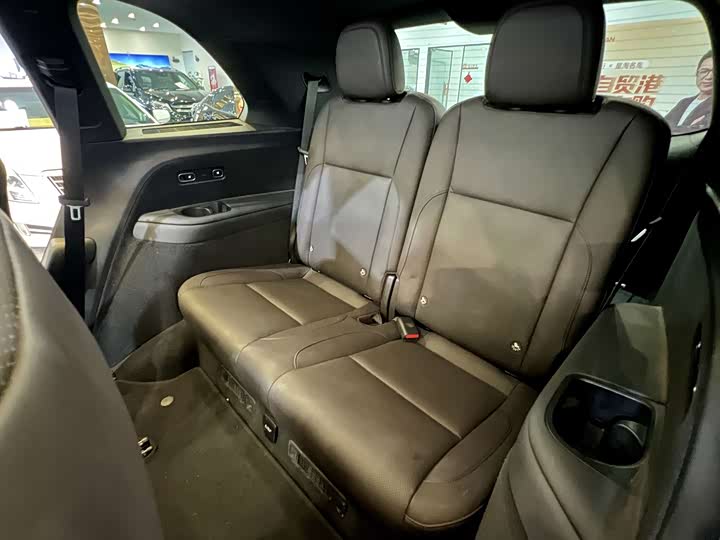 Фото 14 - LiXiang L8