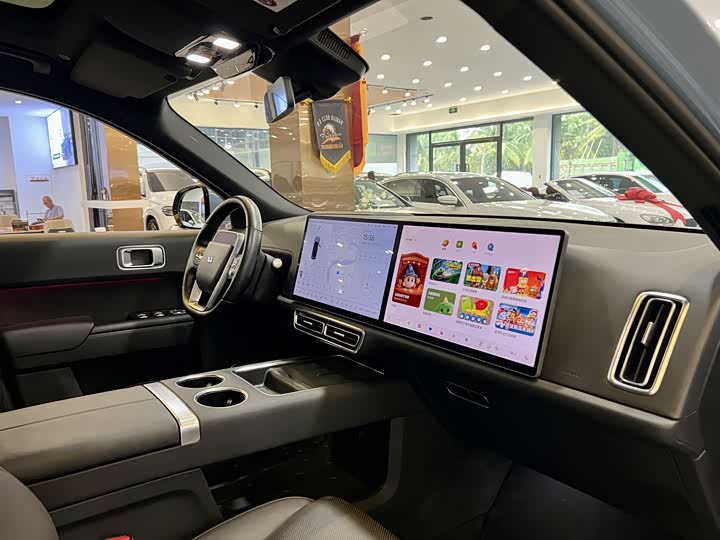 Фото 16 - LiXiang L8