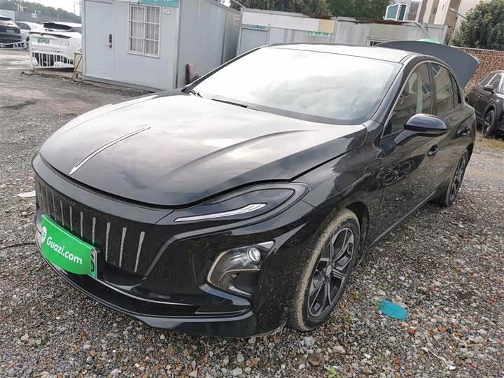 Фото 2 - Hongqi E-QM5