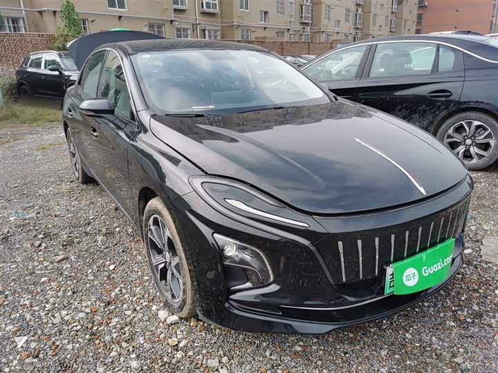 Фото 4 - Hongqi E-QM5