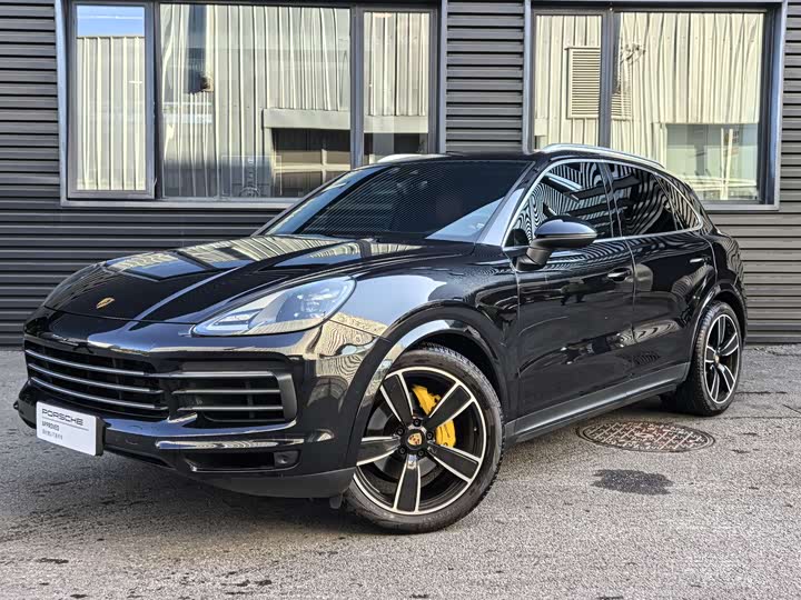 Фото 1 - Porsche Cayenne
