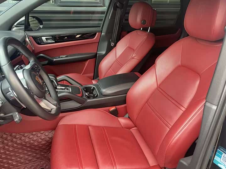 Фото 9 - Porsche Cayenne